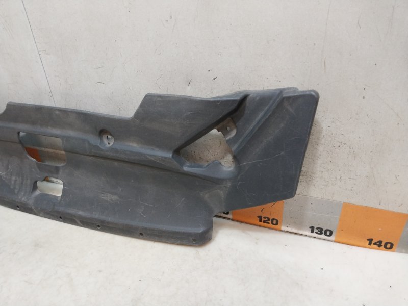 Кожух замка капота