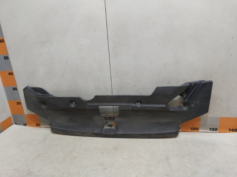 Кожух замка капота