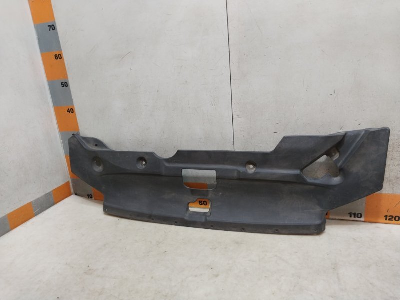 Кожух замка капота