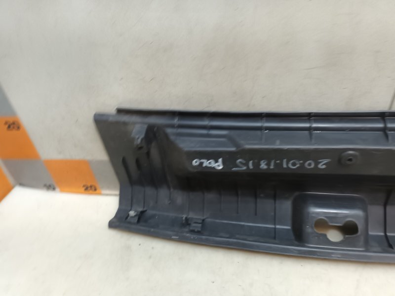 Обшивка багажника