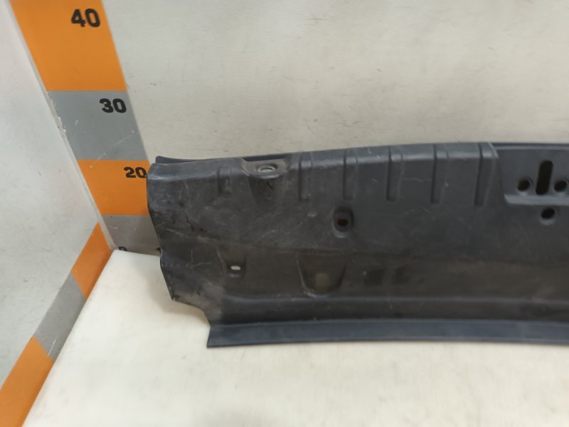 Обшивка багажника