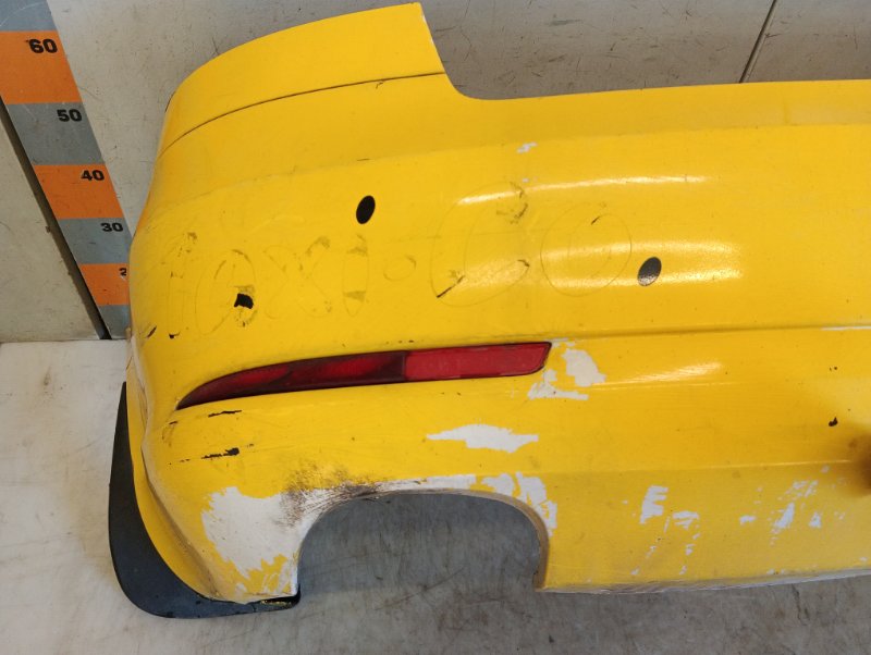 Бампер задний