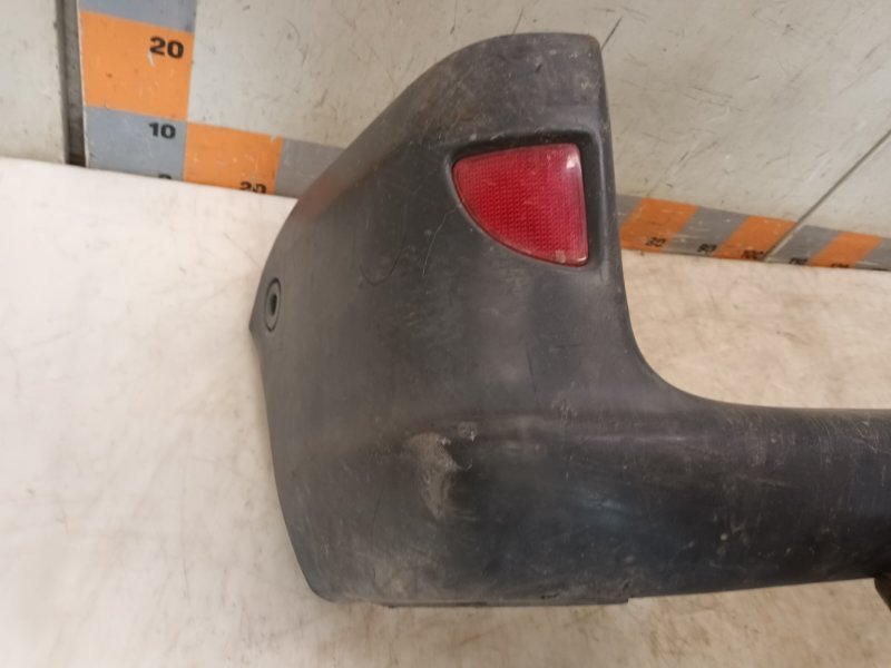 Бампер задний