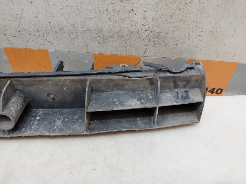 Усилитель заднего бампера