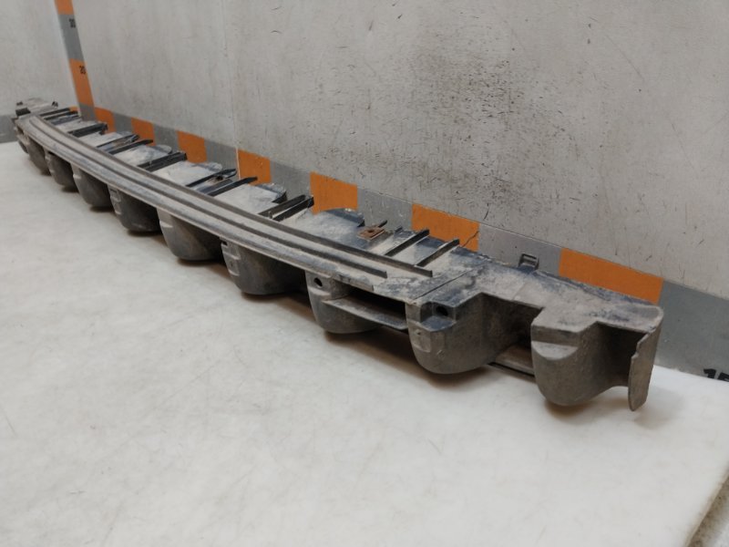 Усилитель заднего бампера