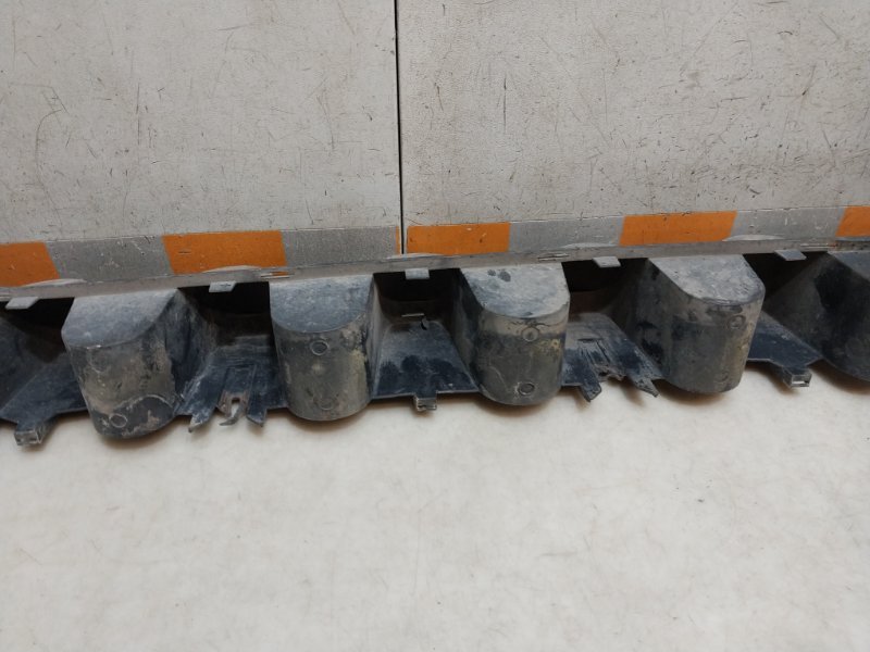 Усилитель заднего бампера