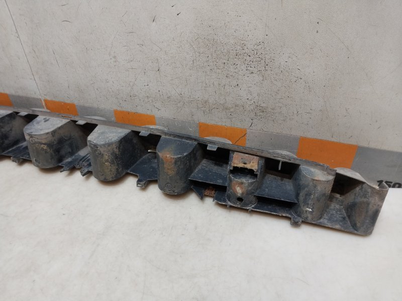 Усилитель заднего бампера