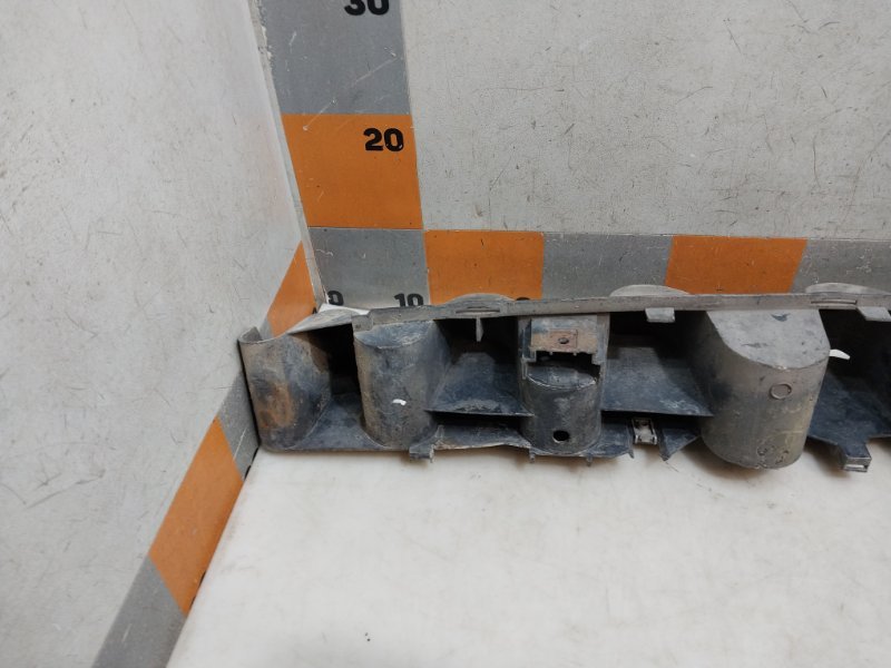 Усилитель заднего бампера