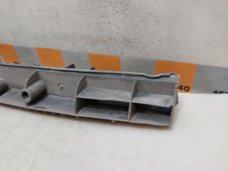 Усилитель заднего бампера