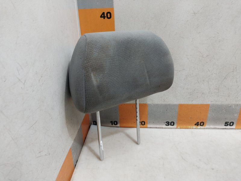 Подголовник сиденья