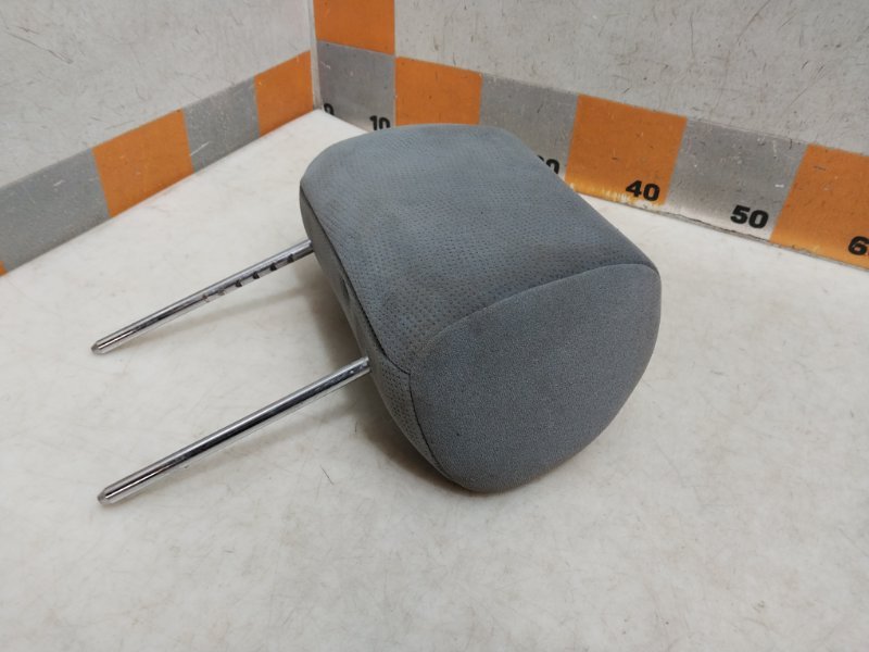 Подголовник сиденья