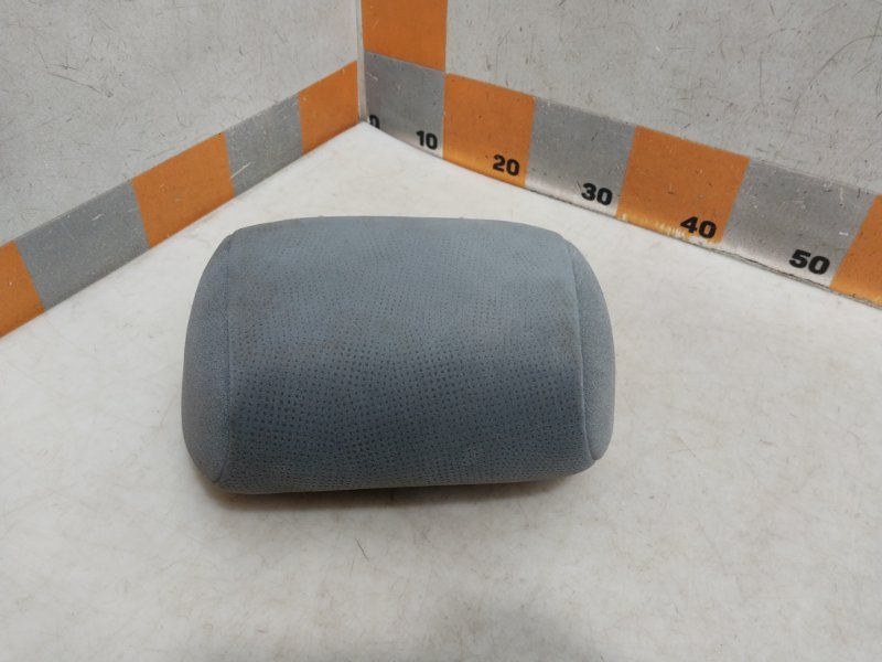 Подголовник сиденья