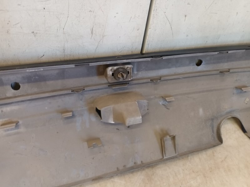 Бампер задний