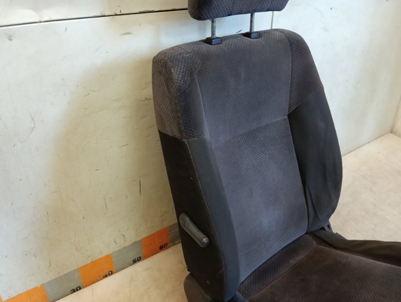 Сиденье переднее левое