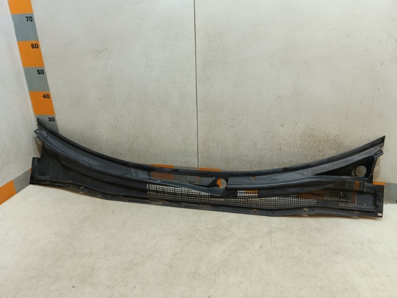 Решетка стеклоочистителей (Жабо)