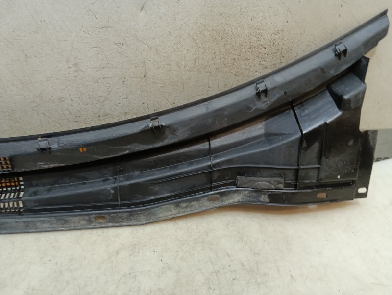 Решетка стеклоочистителей (Жабо)