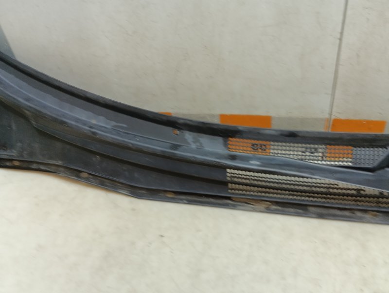 Решетка стеклоочистителей (Жабо)