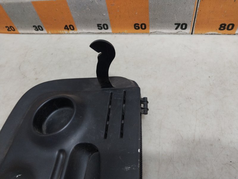 Крышка бардачка