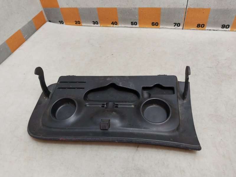 Крышка бардачка