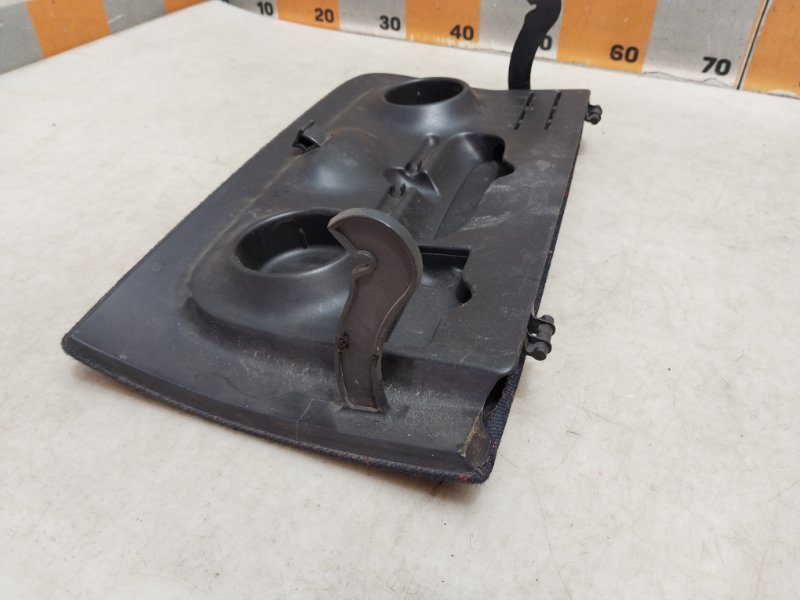 Крышка бардачка