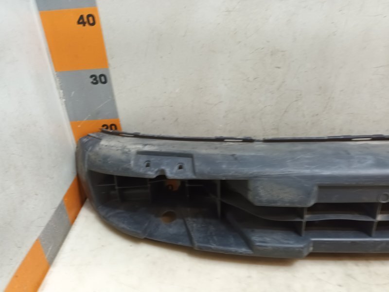 Усилитель переднего бампера