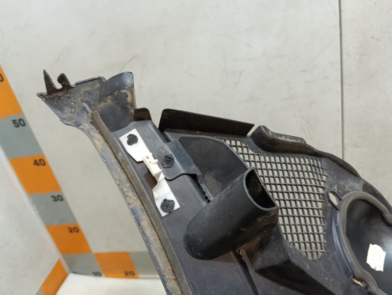 Планка под лобовое стекло