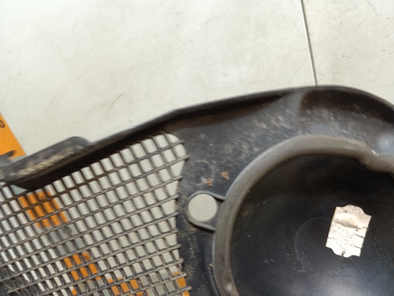 Планка под лобовое стекло