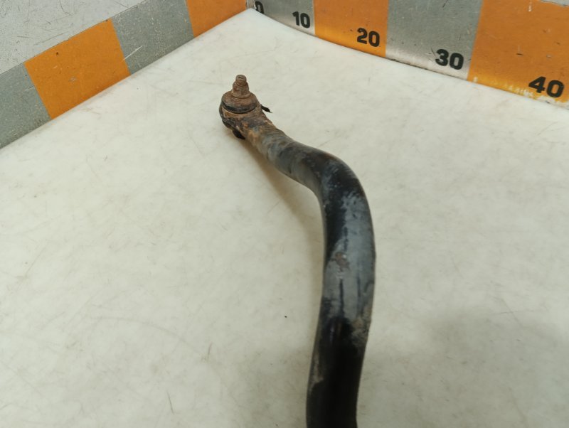 Стабилизатор передний