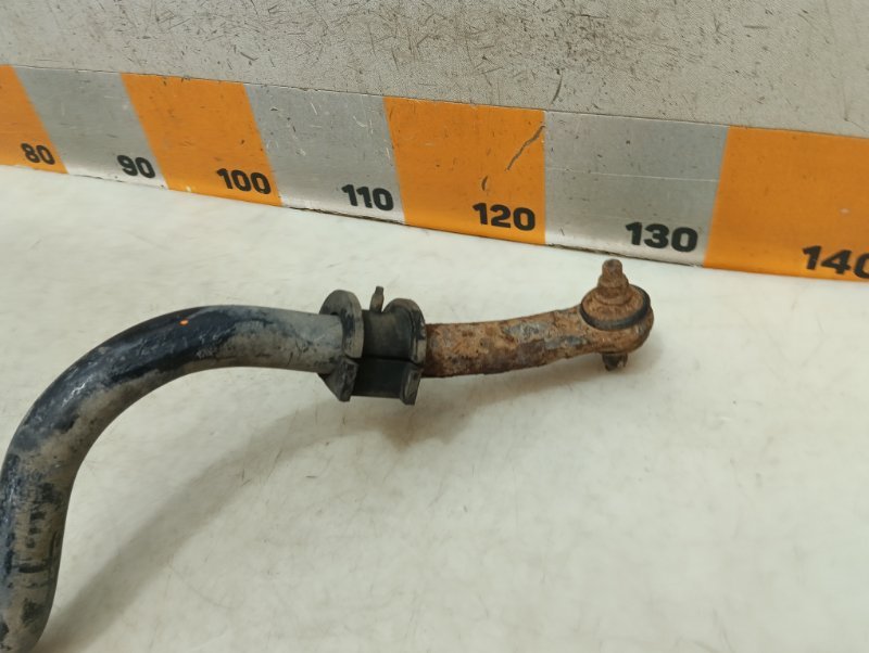 Стабилизатор передний