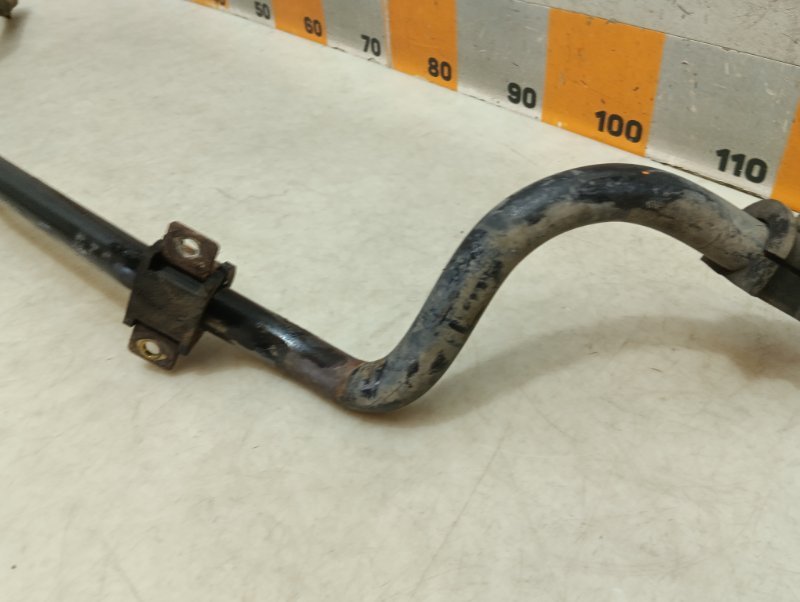 Стабилизатор передний