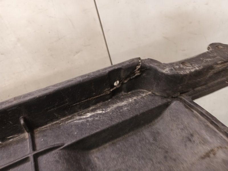 Усилитель заднего бампера