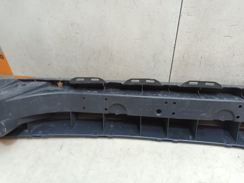 Усилитель переднего бампера