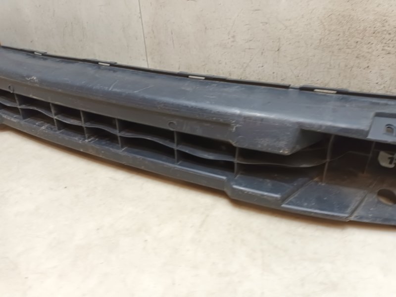 Усилитель переднего бампера