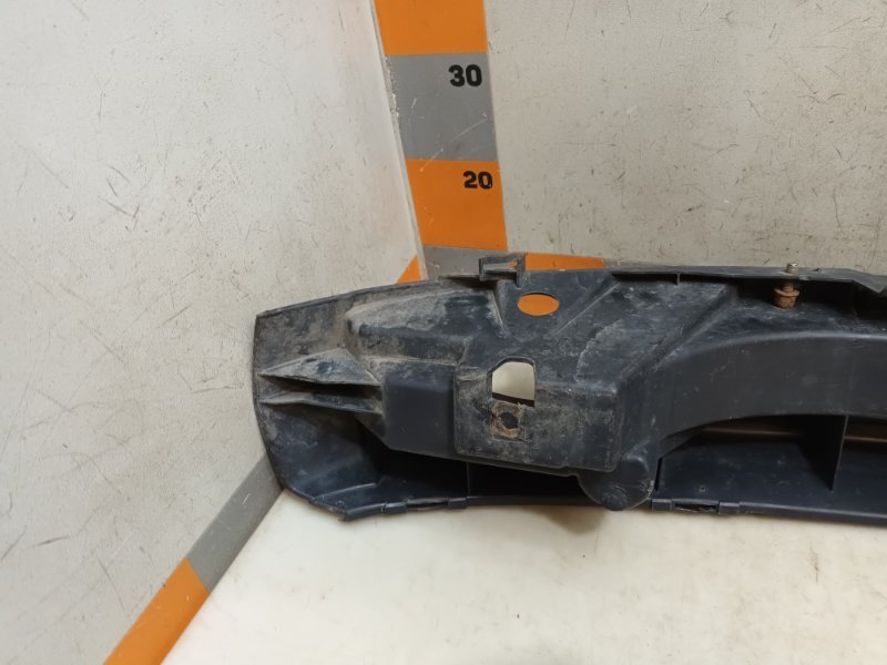 Усилитель переднего бампера