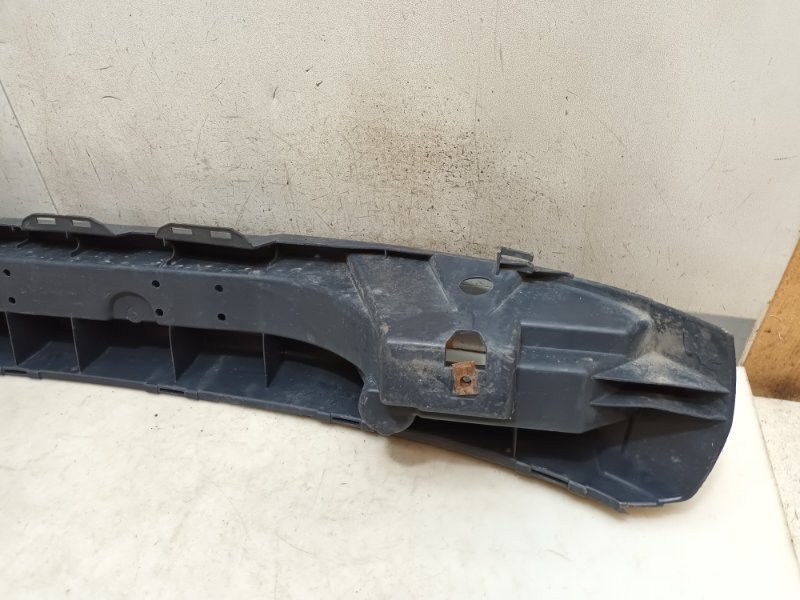 Усилитель переднего бампера