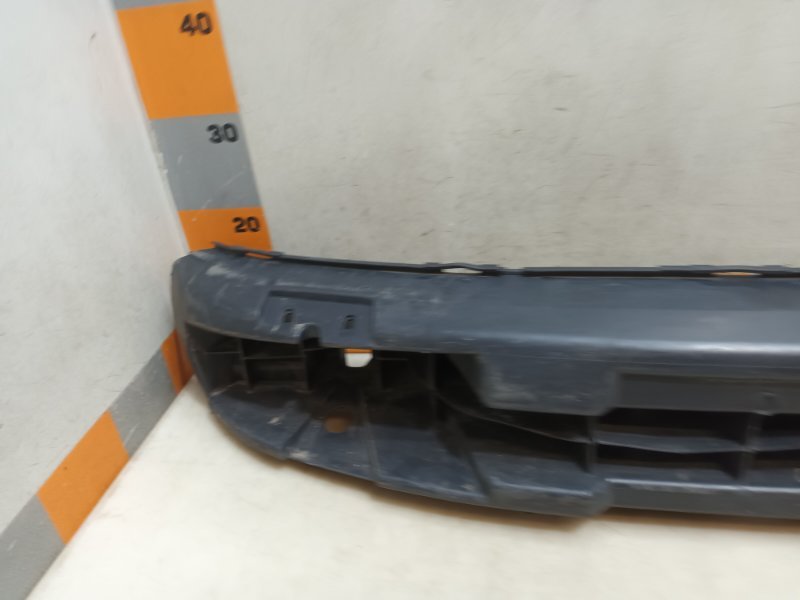 Усилитель переднего бампера