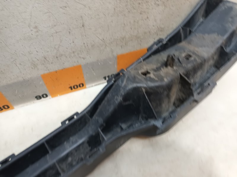 Усилитель переднего бампера