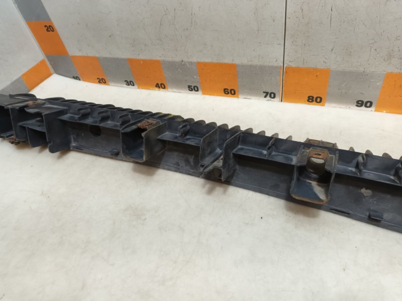 Усилитель заднего бампера