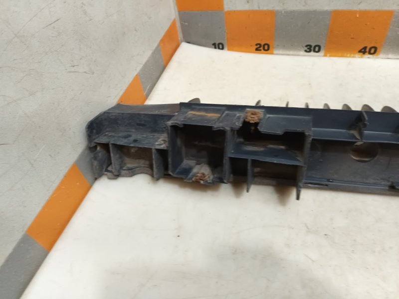 Усилитель заднего бампера