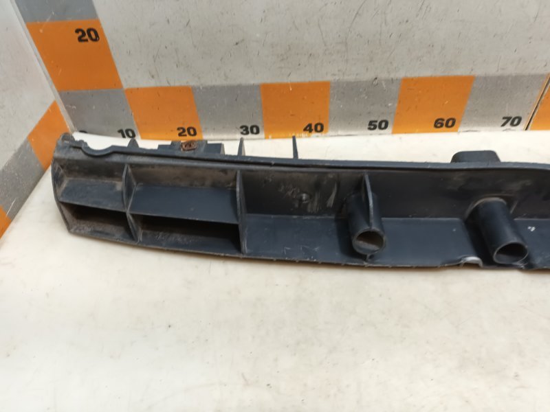 Усилитель заднего бампера