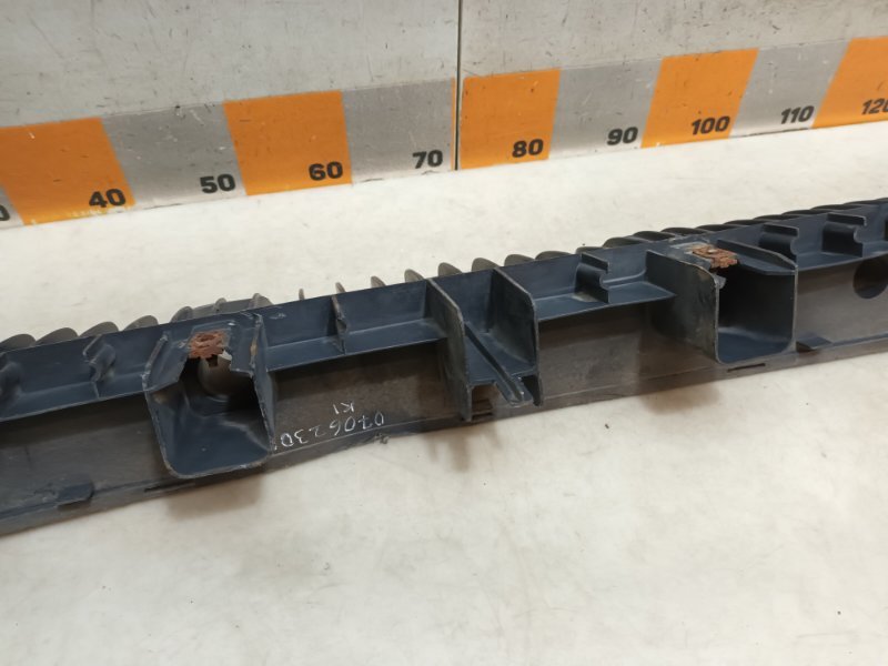 Усилитель заднего бампера