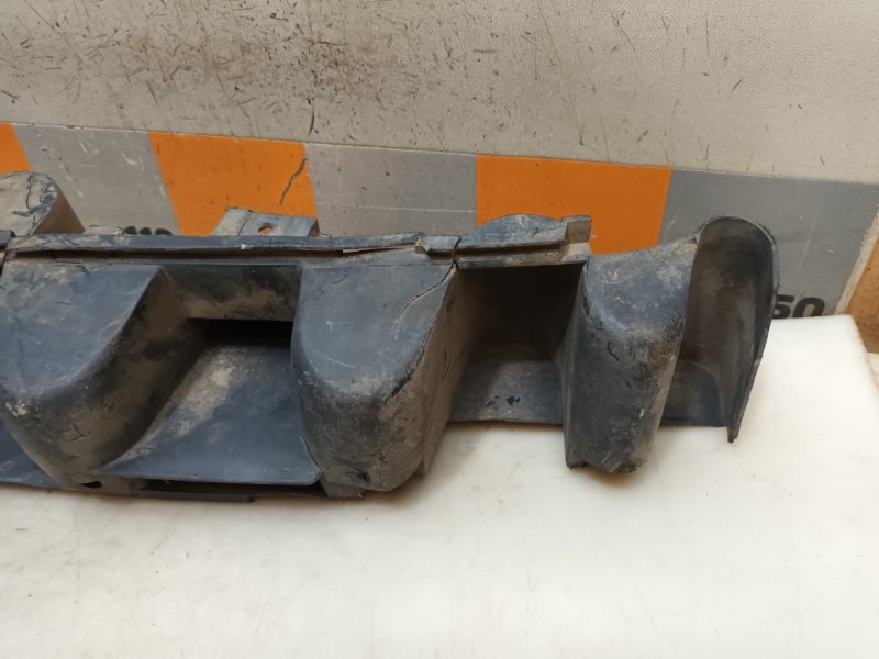 Усилитель заднего бампера