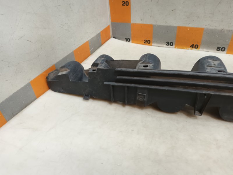 Усилитель заднего бампера