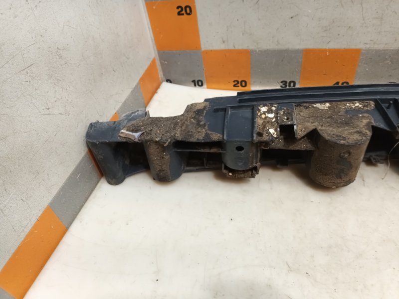 Усилитель заднего бампера