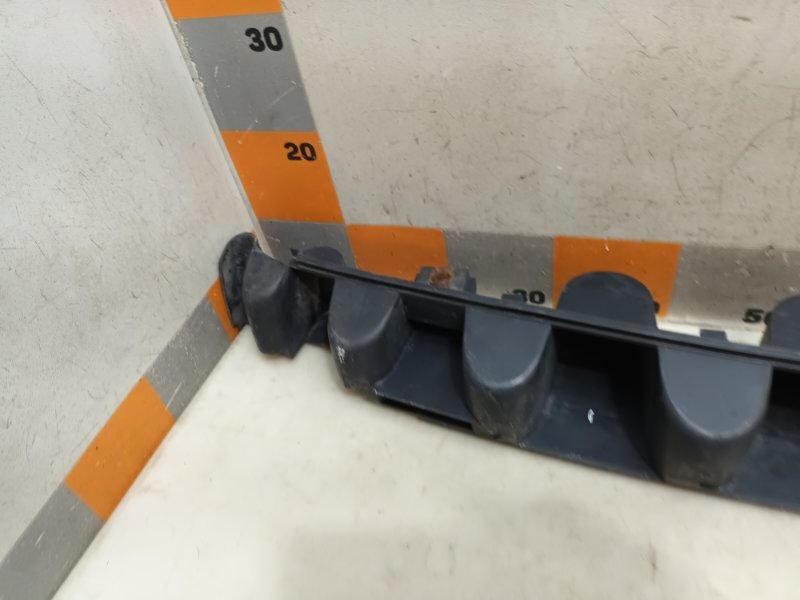 Усилитель заднего бампера