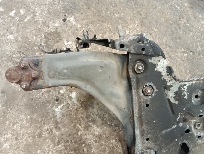 Балка подмоторная