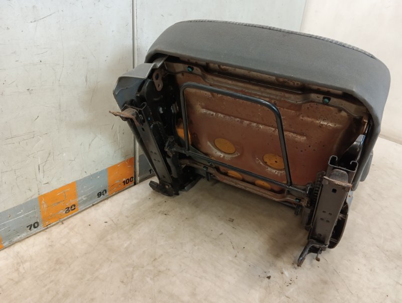 Сиденье переднее правое