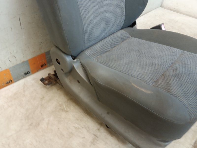 Сиденье переднее правое