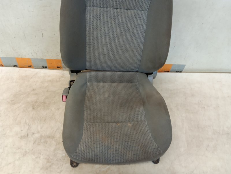 Сиденье переднее левое