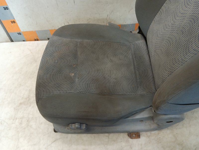 Сиденье переднее левое